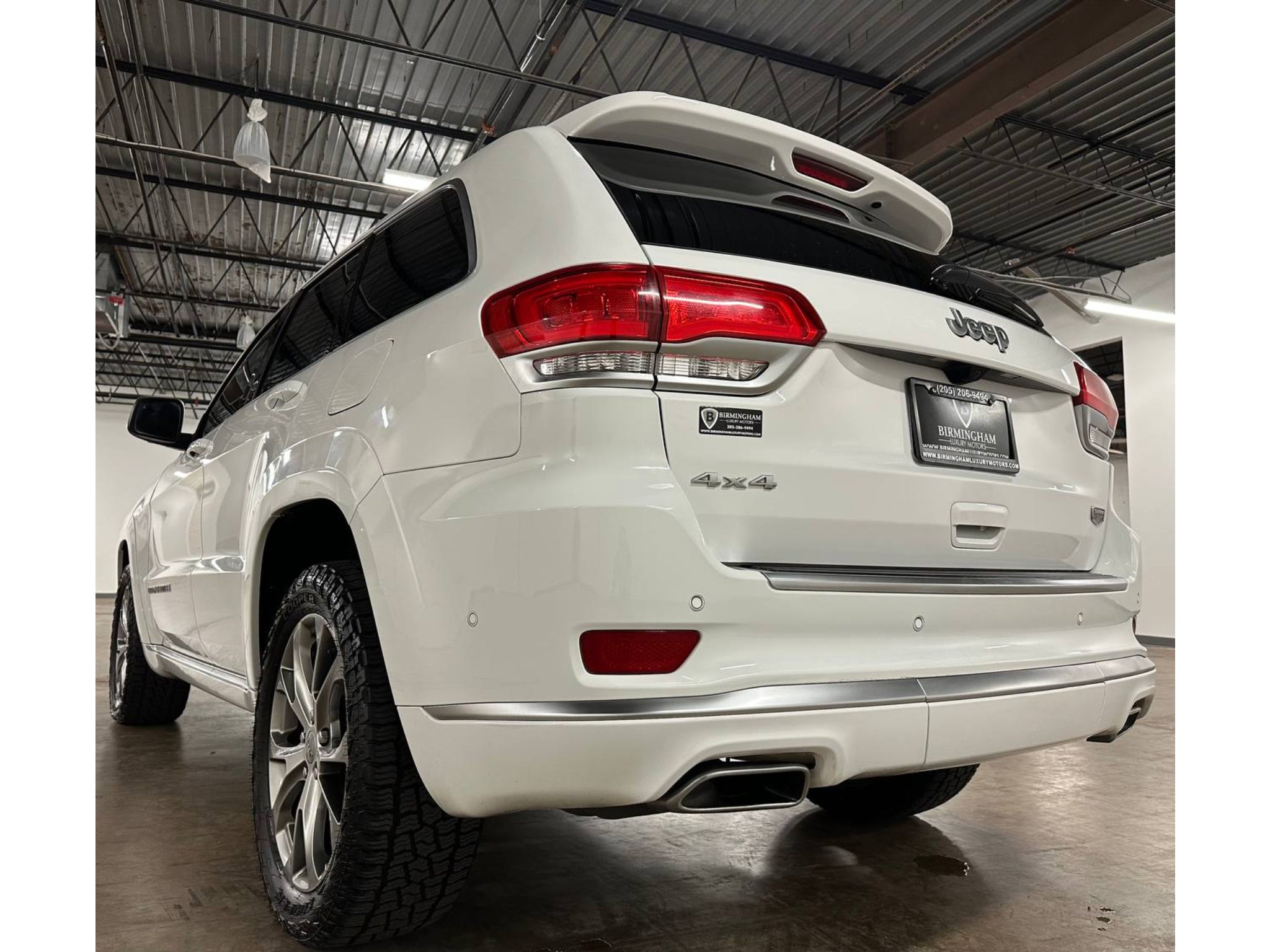 2020 Jeep Grand Cherokee Summit