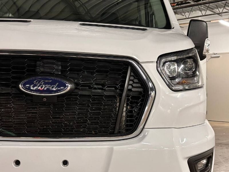 2023 Ford Transit Wagon XLT