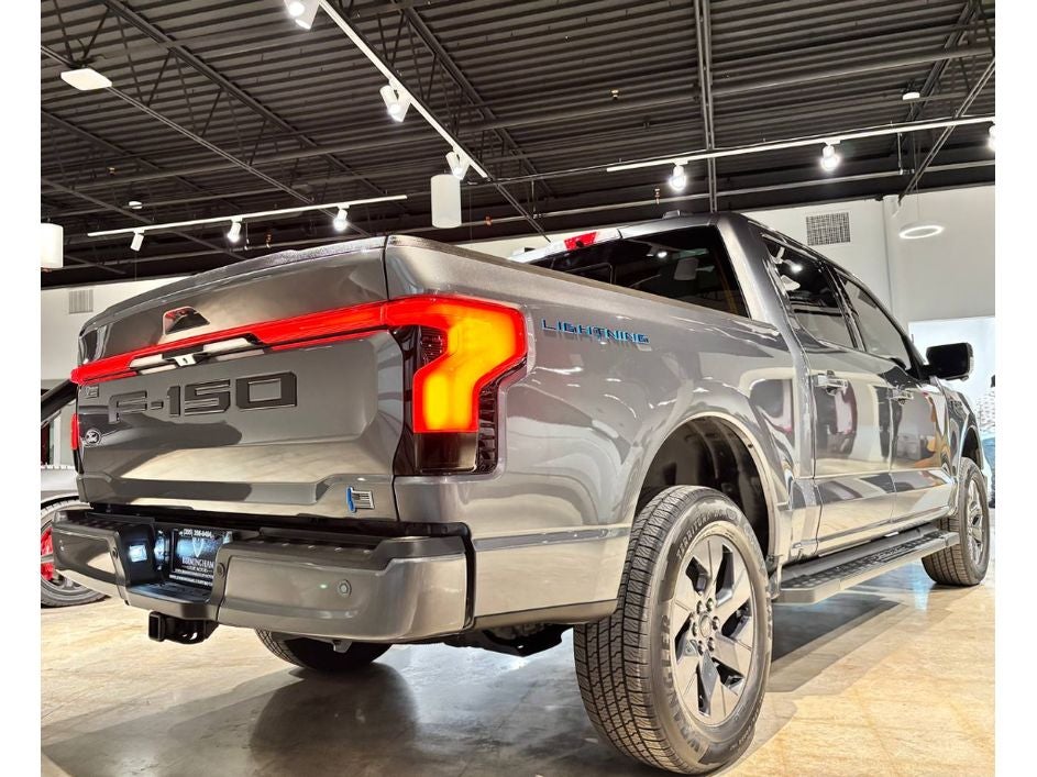 2025 Ford F-150 Lightning LARIAT