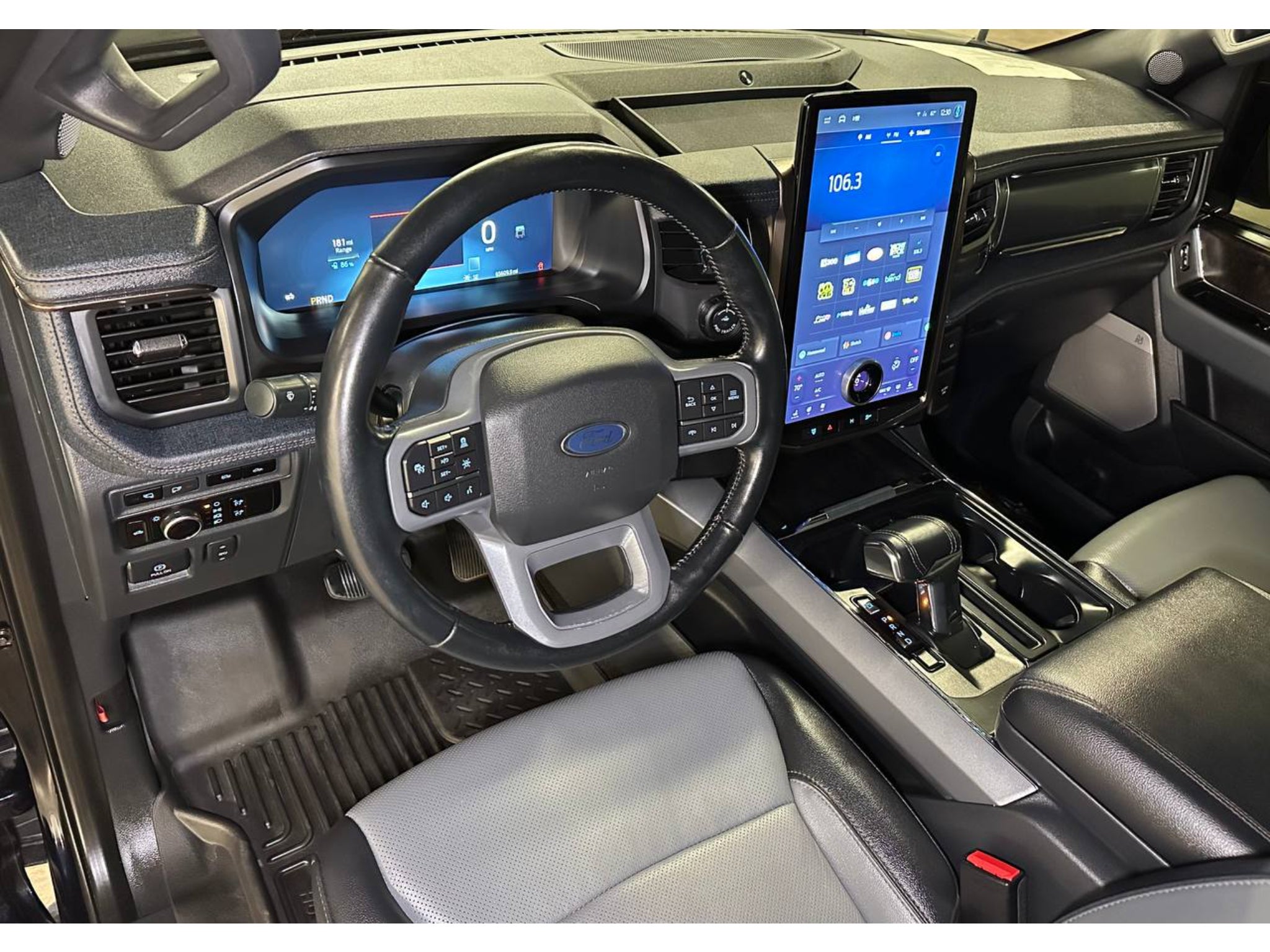 2023 Ford F-150 Lightning Lariat