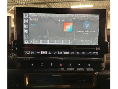 2024 GMC Hummer EV SUV 2X