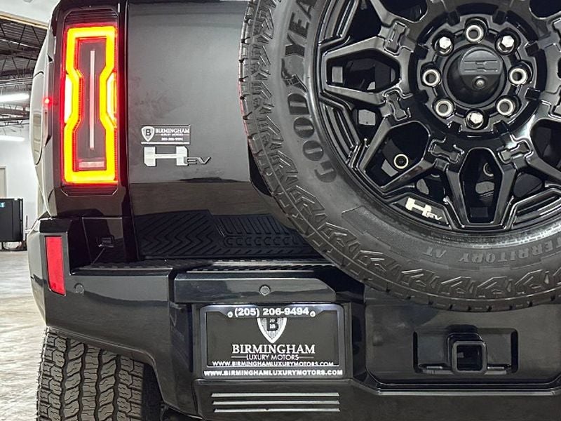 2024 GMC Hummer EV SUV 2X
