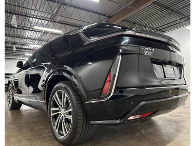 2024 Cadillac Lyriq Lux-2