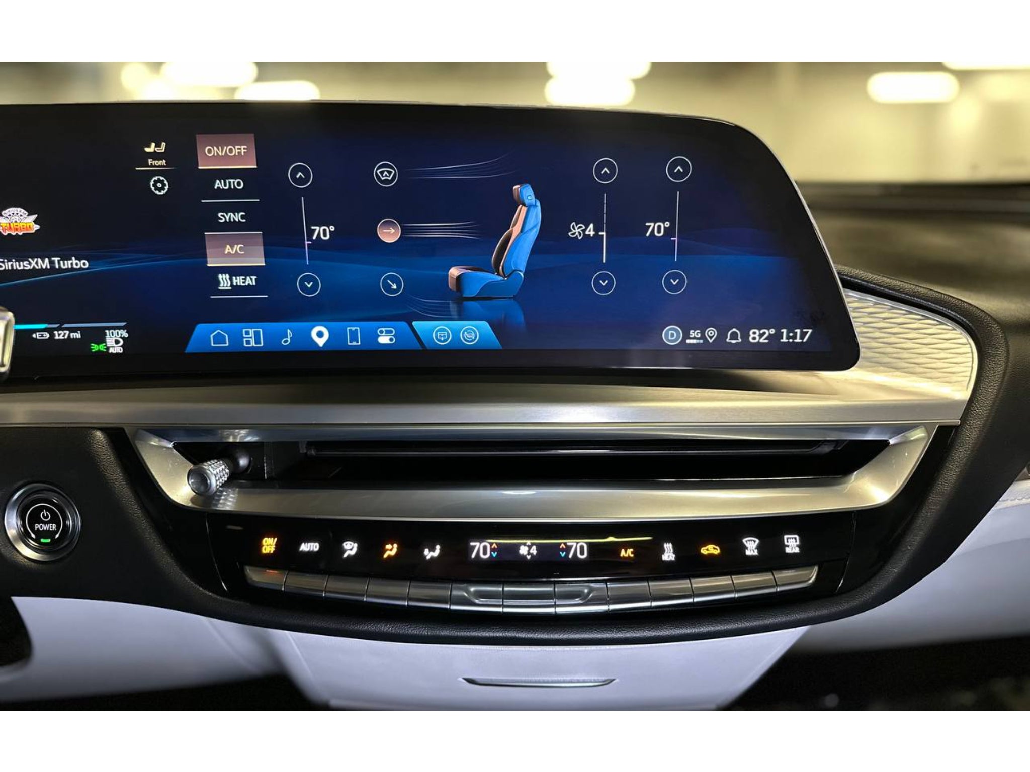 2024 Cadillac Lyriq Lux-2