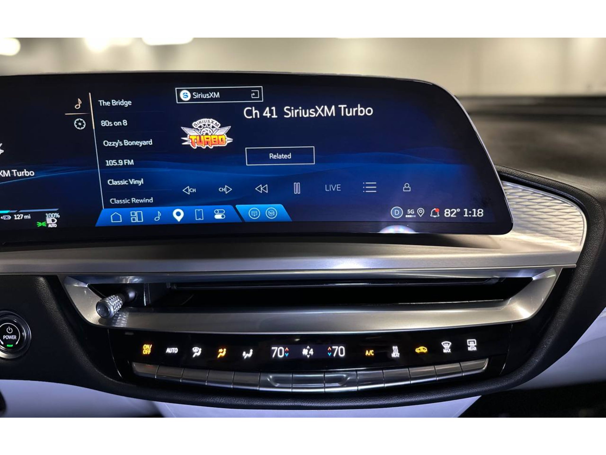 2024 Cadillac Lyriq Lux-2