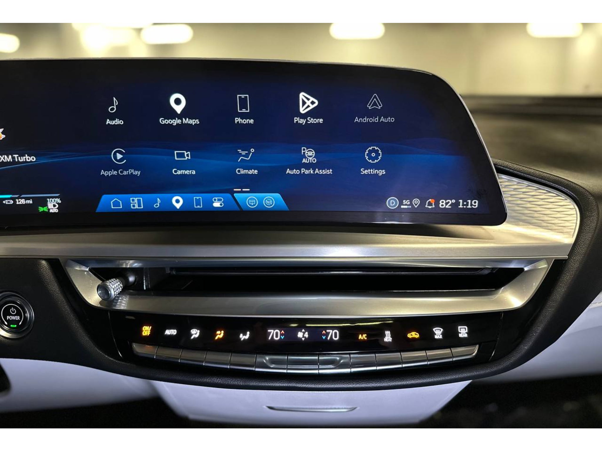 2024 Cadillac Lyriq Lux-2