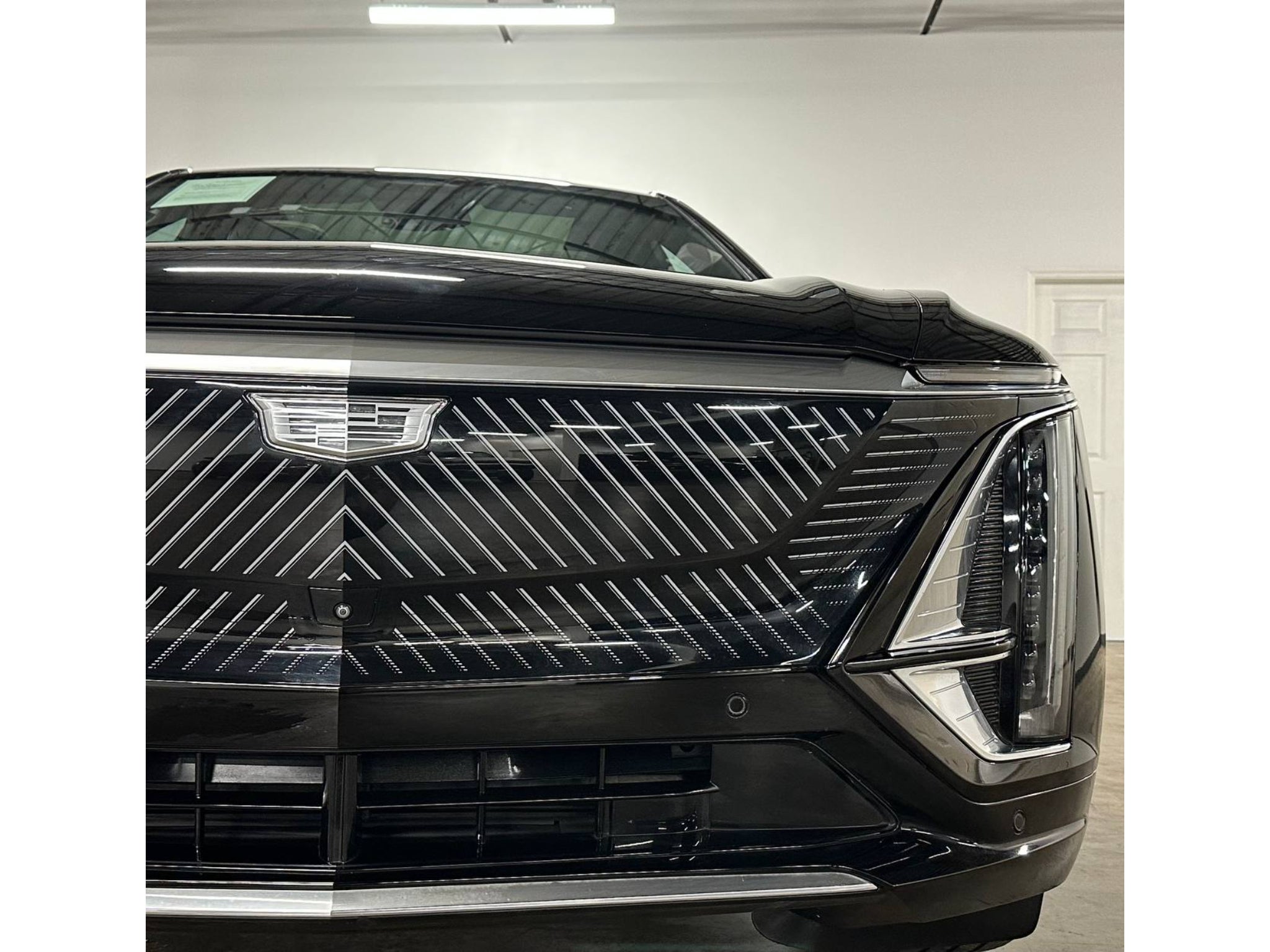 2024 Cadillac Lyriq Lux-2