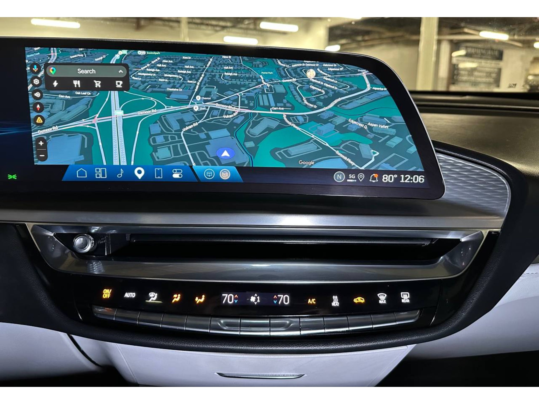 2024 Cadillac Lyriq Lux-2