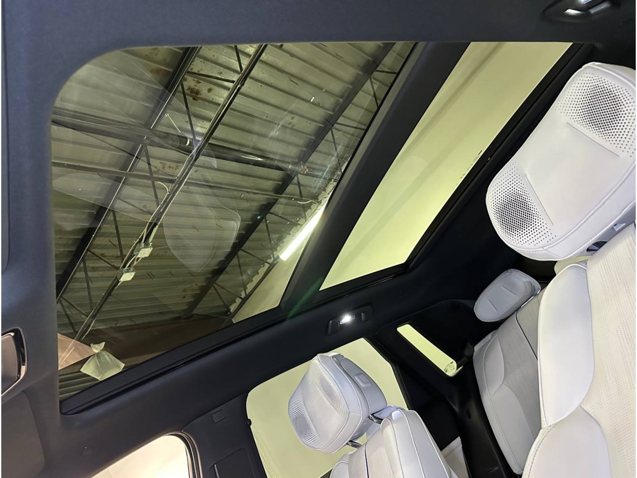 2024 Cadillac Lyriq Lux-2