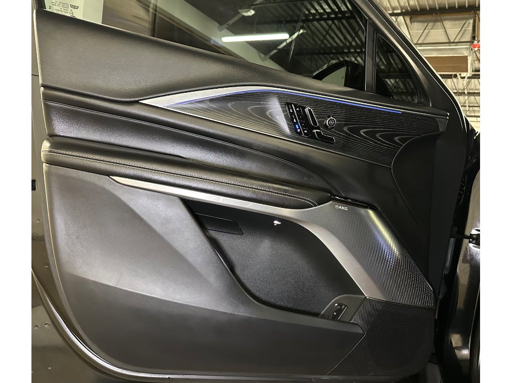 2024 Cadillac Lyriq Sport-2