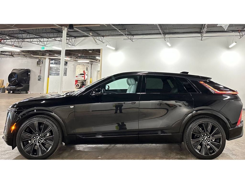 2024 Cadillac Lyriq Sport