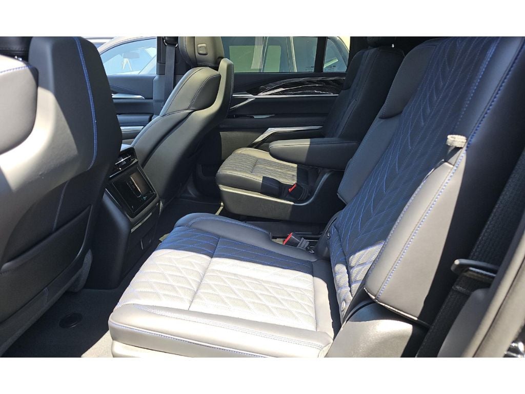 2026 Cadillac ESCALADE IQL Sport-1