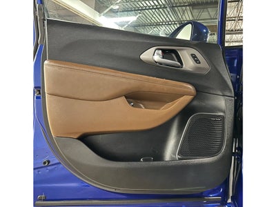 2020 Chrysler Pacifica Hybrid Limited