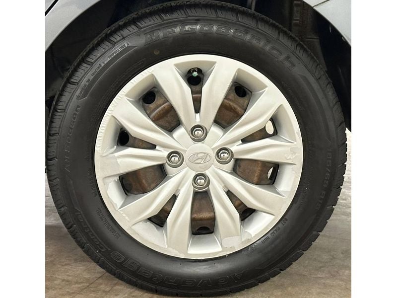 2019 Hyundai Accent SE