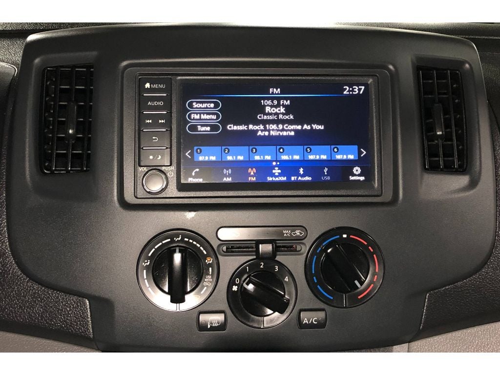 2021 Nissan NV200 SV