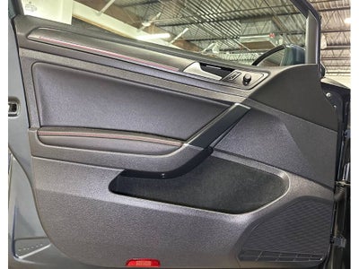 2019 Volkswagen Golf GTI SE