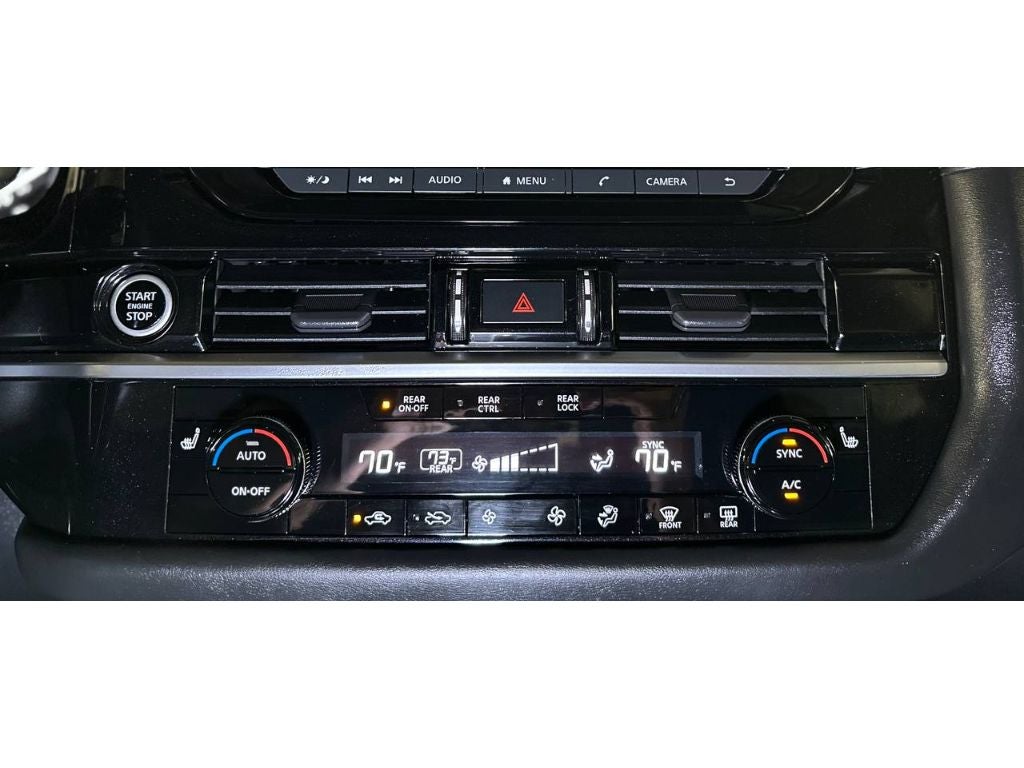 2022 Nissan Pathfinder SV