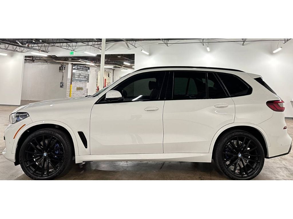 2023 BMW X5 M50i