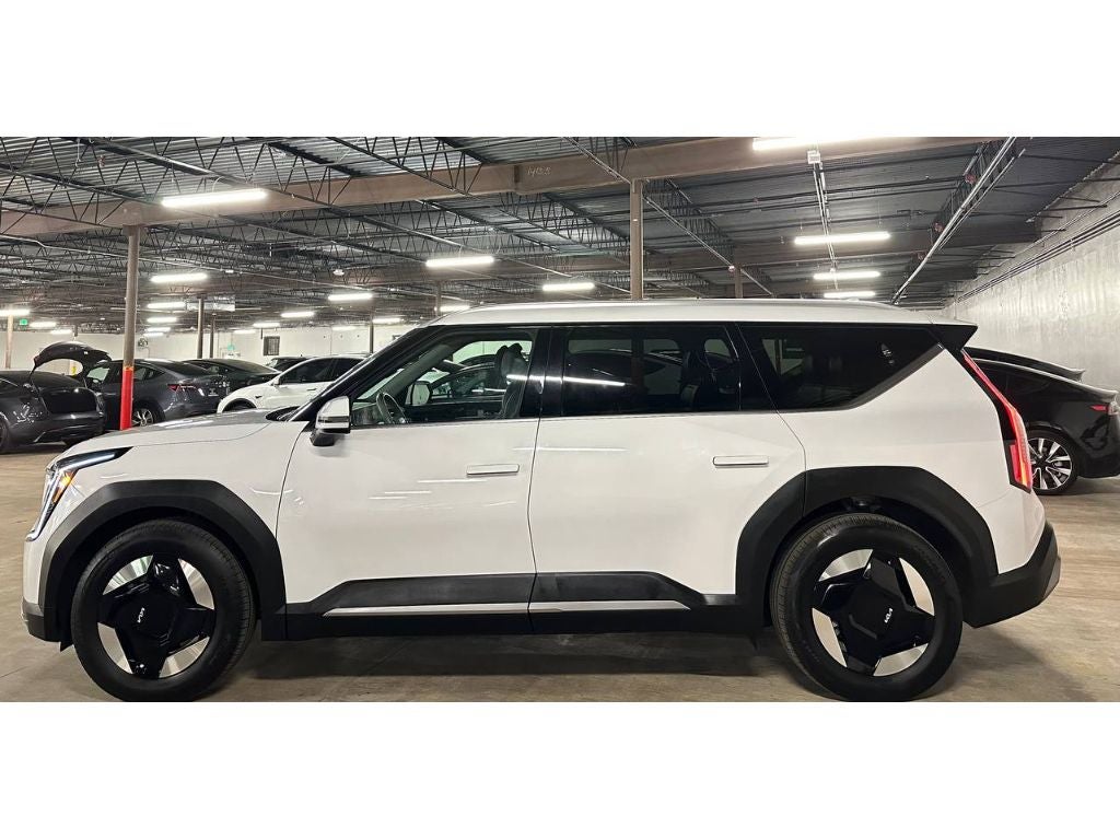 2025 Kia EV9 Wind