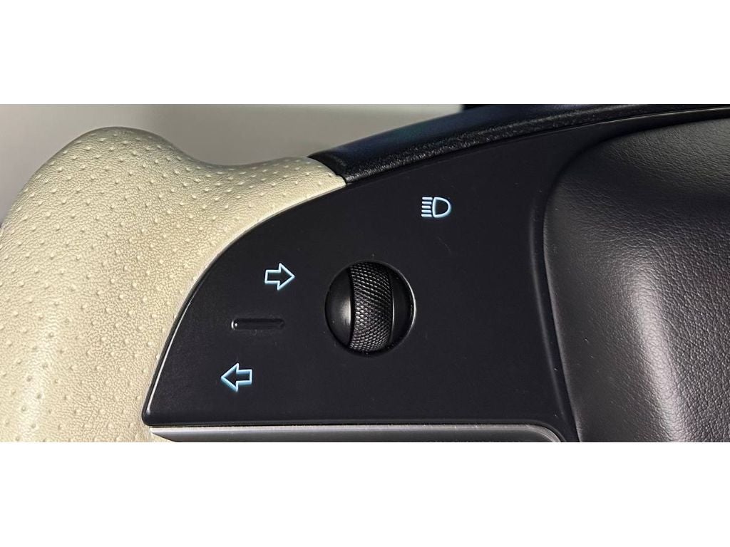 2023 Tesla Model S Base