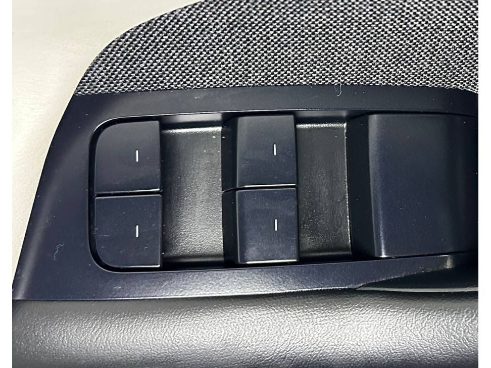 2023 Tesla Model S Base