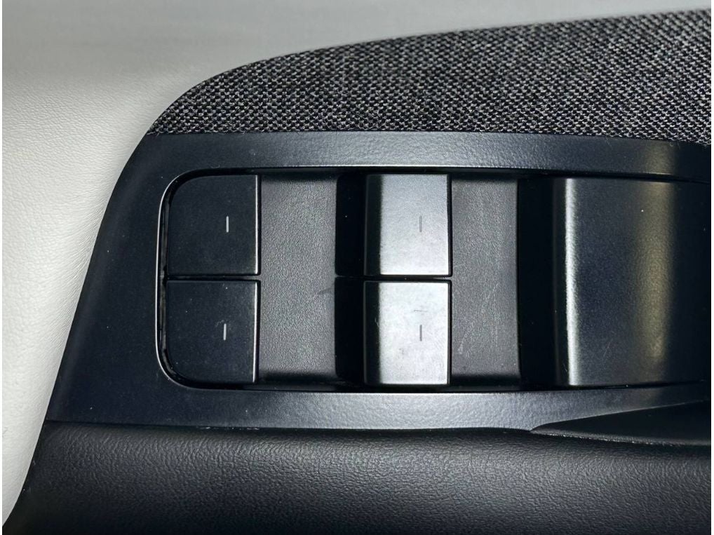 2024 Tesla Model S Base