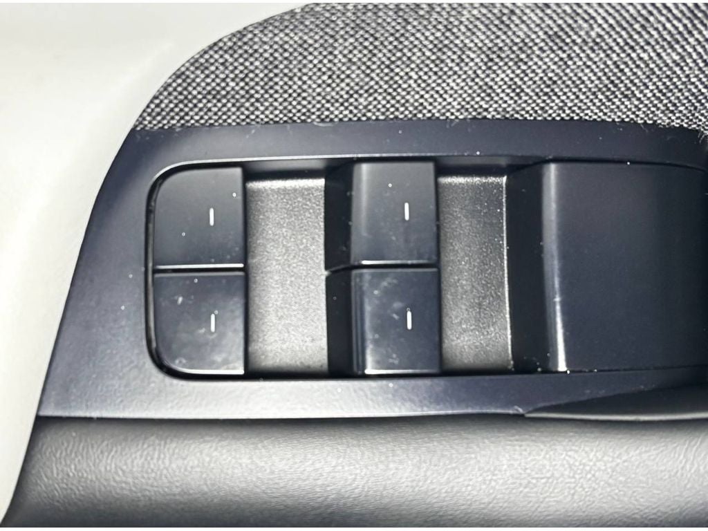 2024 Tesla Model S Base