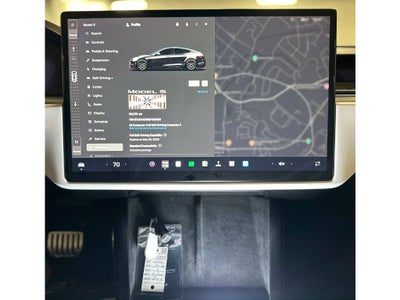 2022 Tesla Model S Plaid