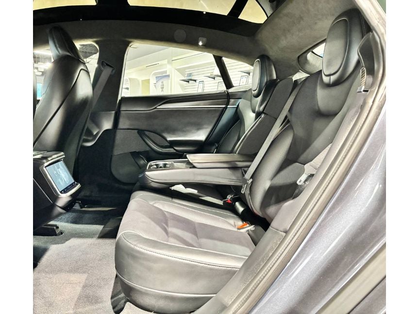 2023 Tesla Model S Plaid