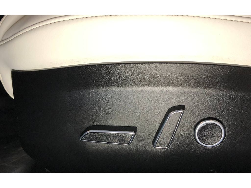 2022 Tesla Model S Plaid