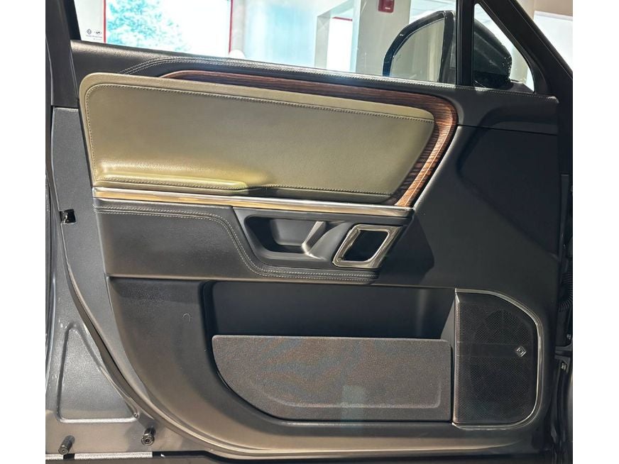 2023 Rivian R1T Adventure