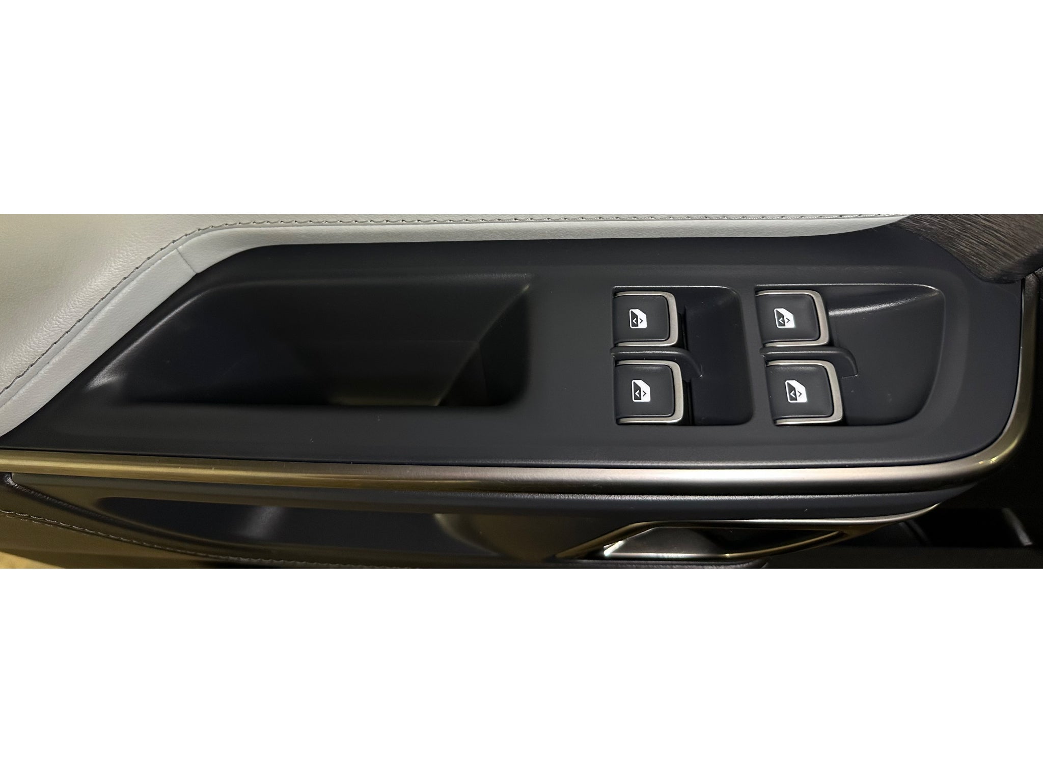 2023 Rivian R1T Adventure - Max Pack