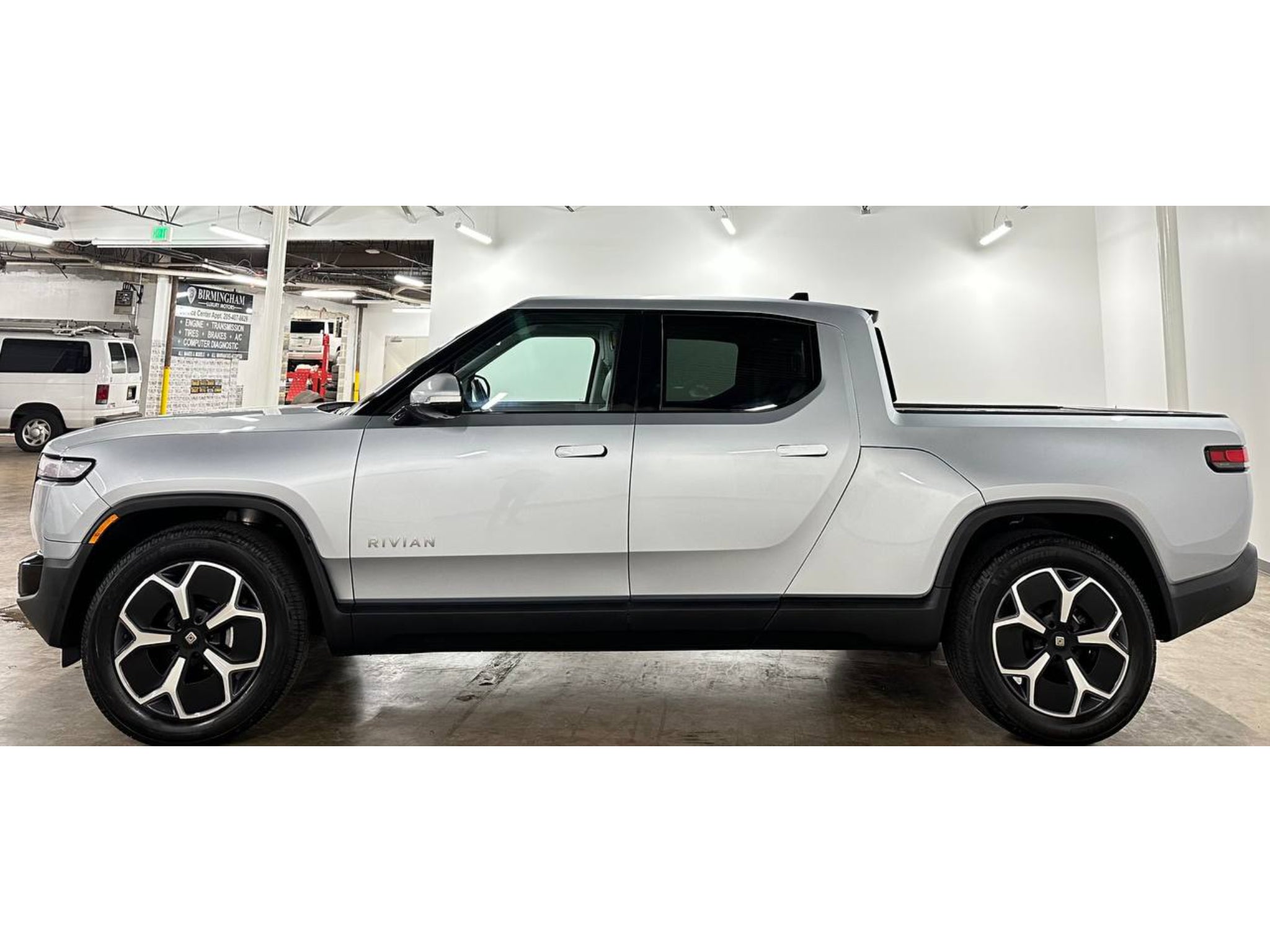2023 Rivian R1T Adventure - Max Pack