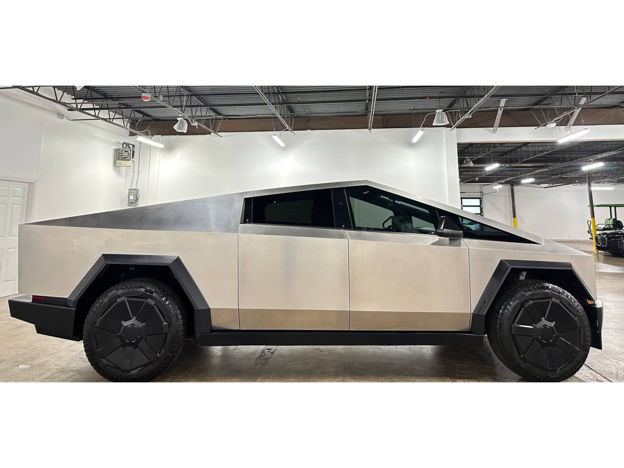 2024 Tesla Cybertruck Base