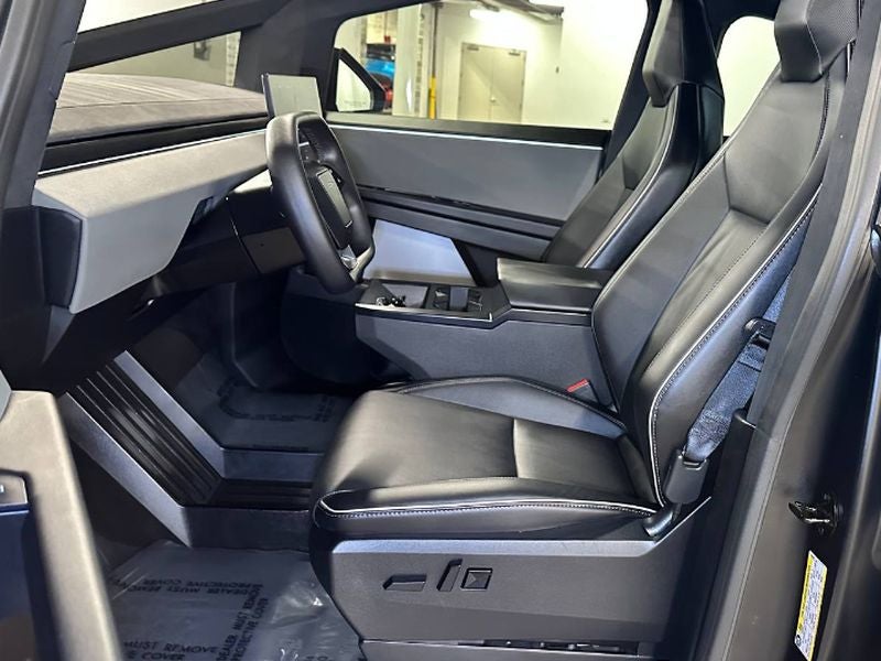 2025 Tesla Cybertruck Cyberbeast