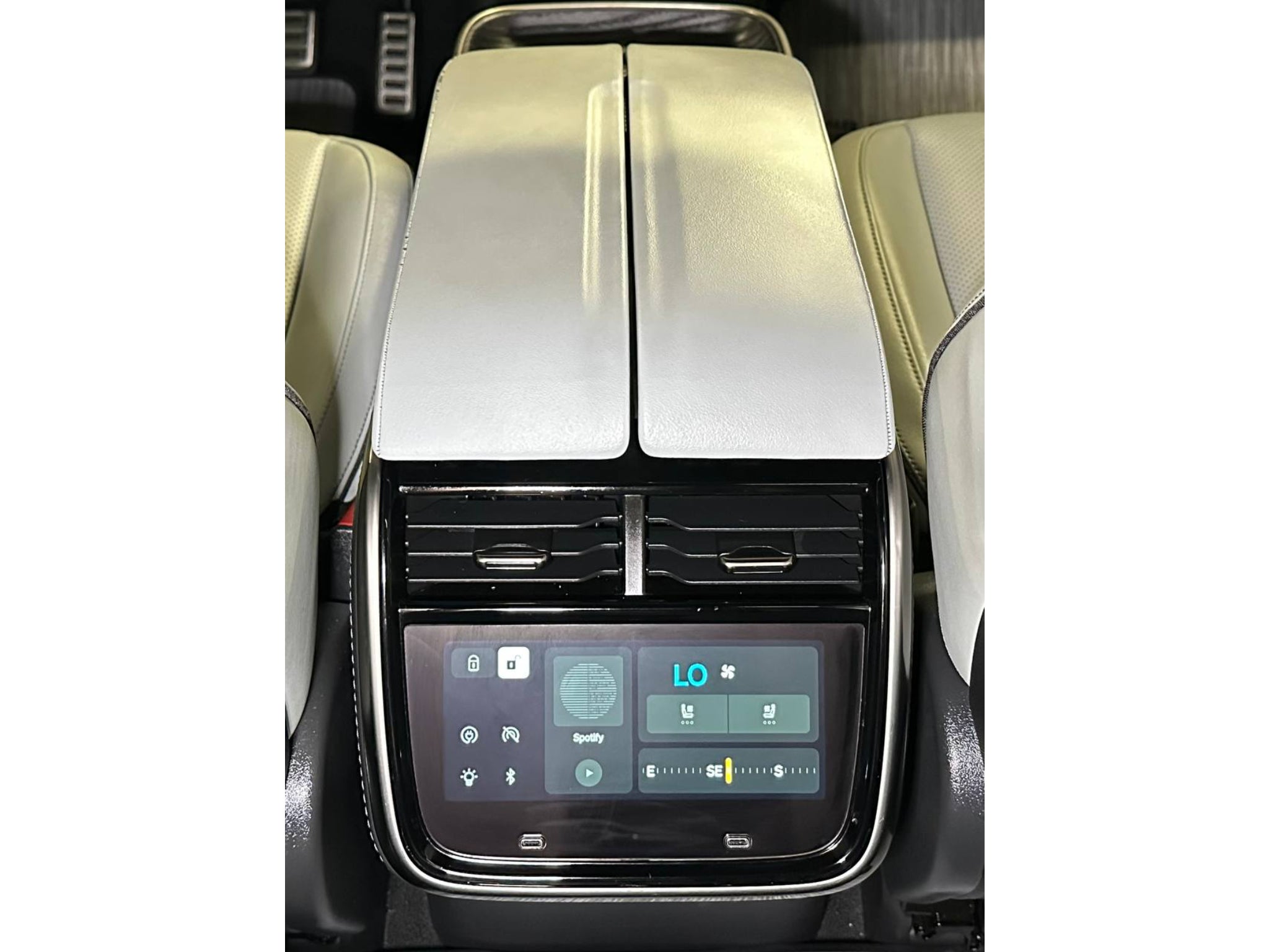 2024 Rivian R1S Adventure - Large Pack