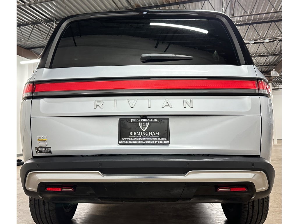 2024 Rivian R1S Adventure