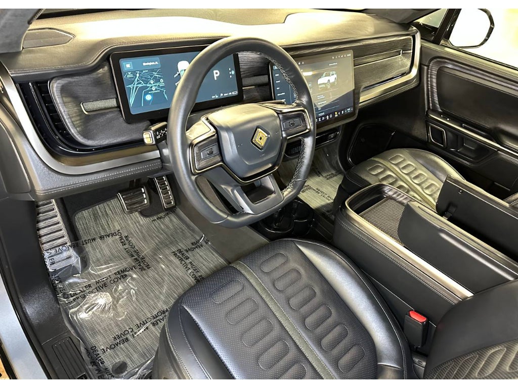 2024 Rivian R1S Adventure