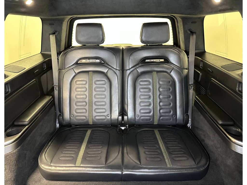 2024 Rivian R1S Adventure