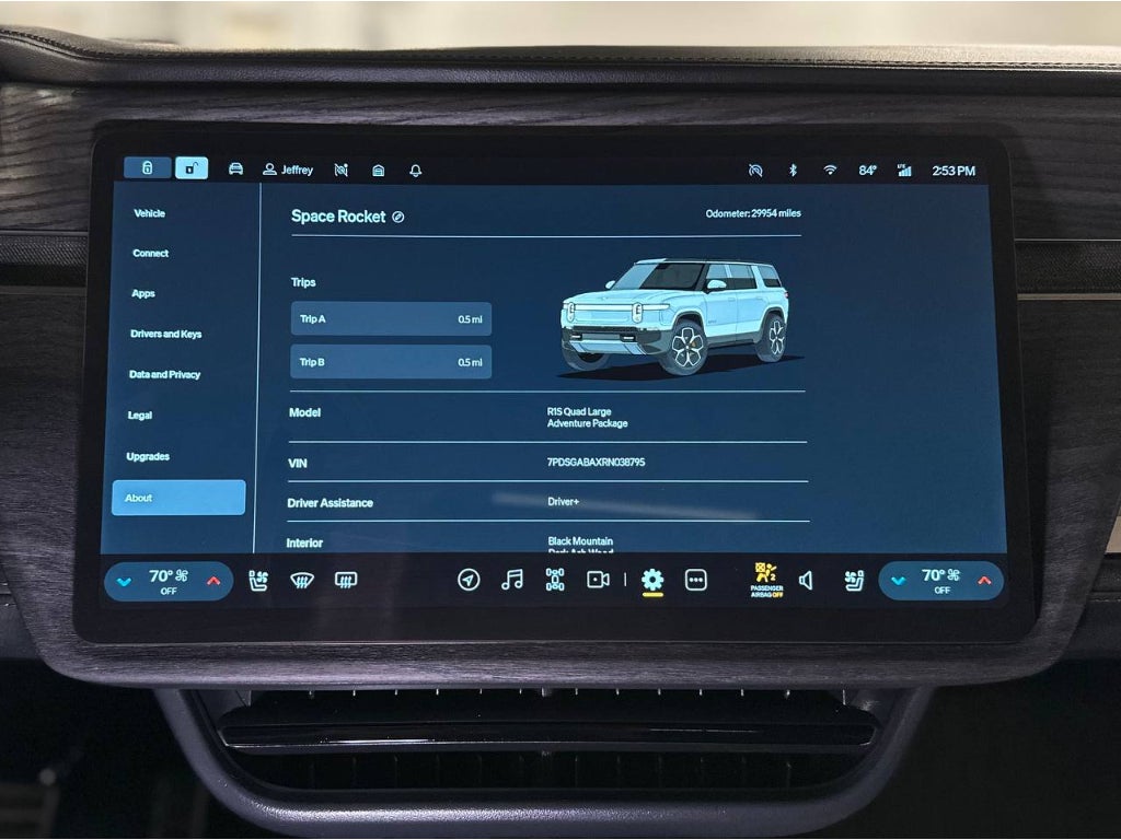 2024 Rivian R1S Adventure