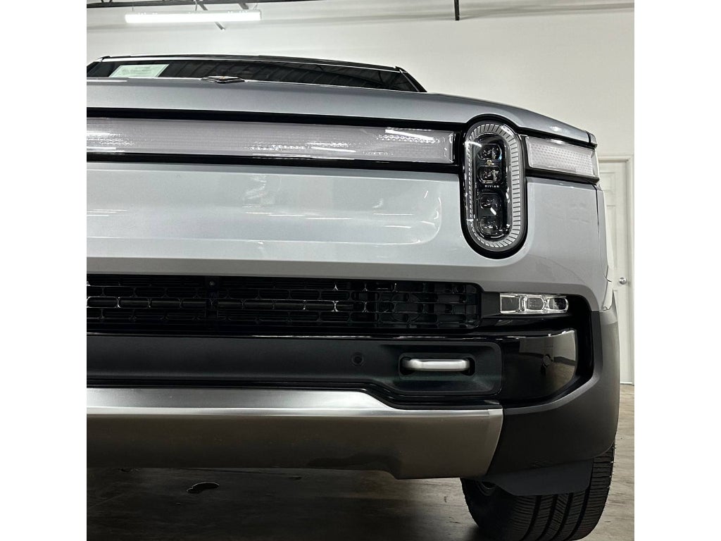 2024 Rivian R1S Adventure