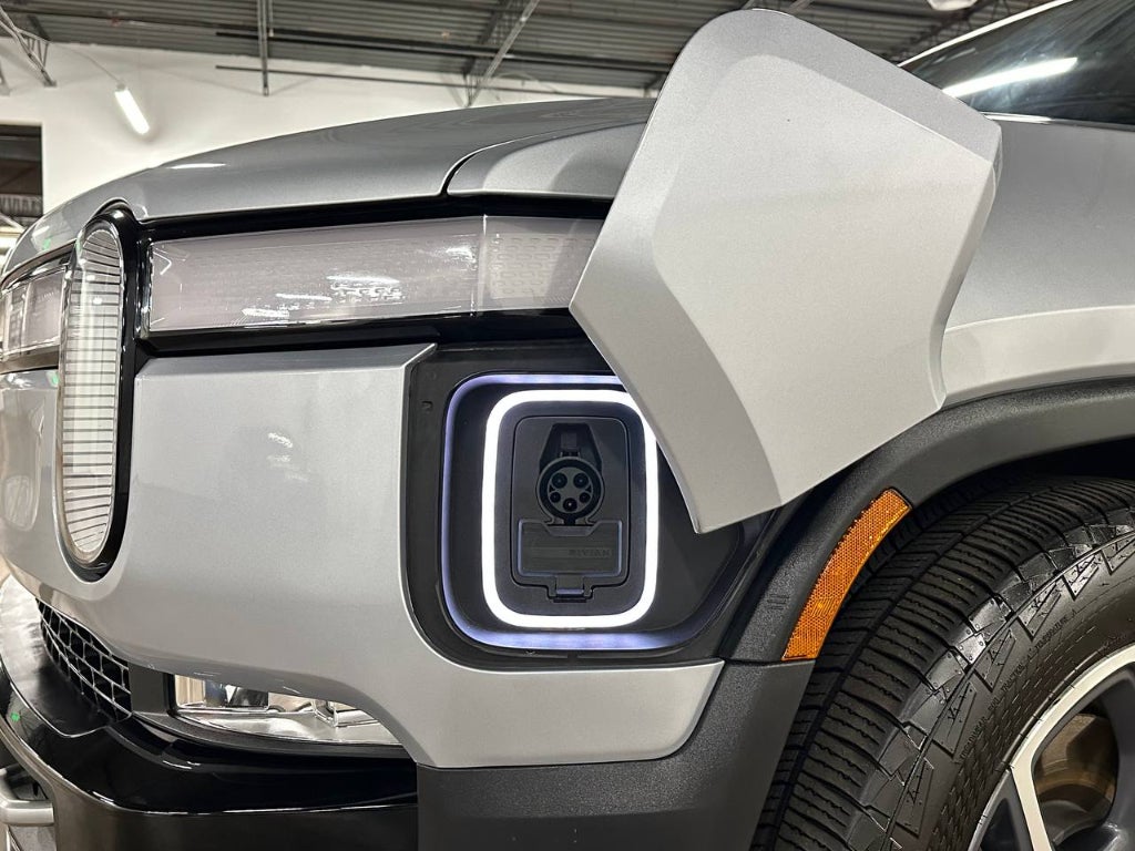 2024 Rivian R1S Adventure