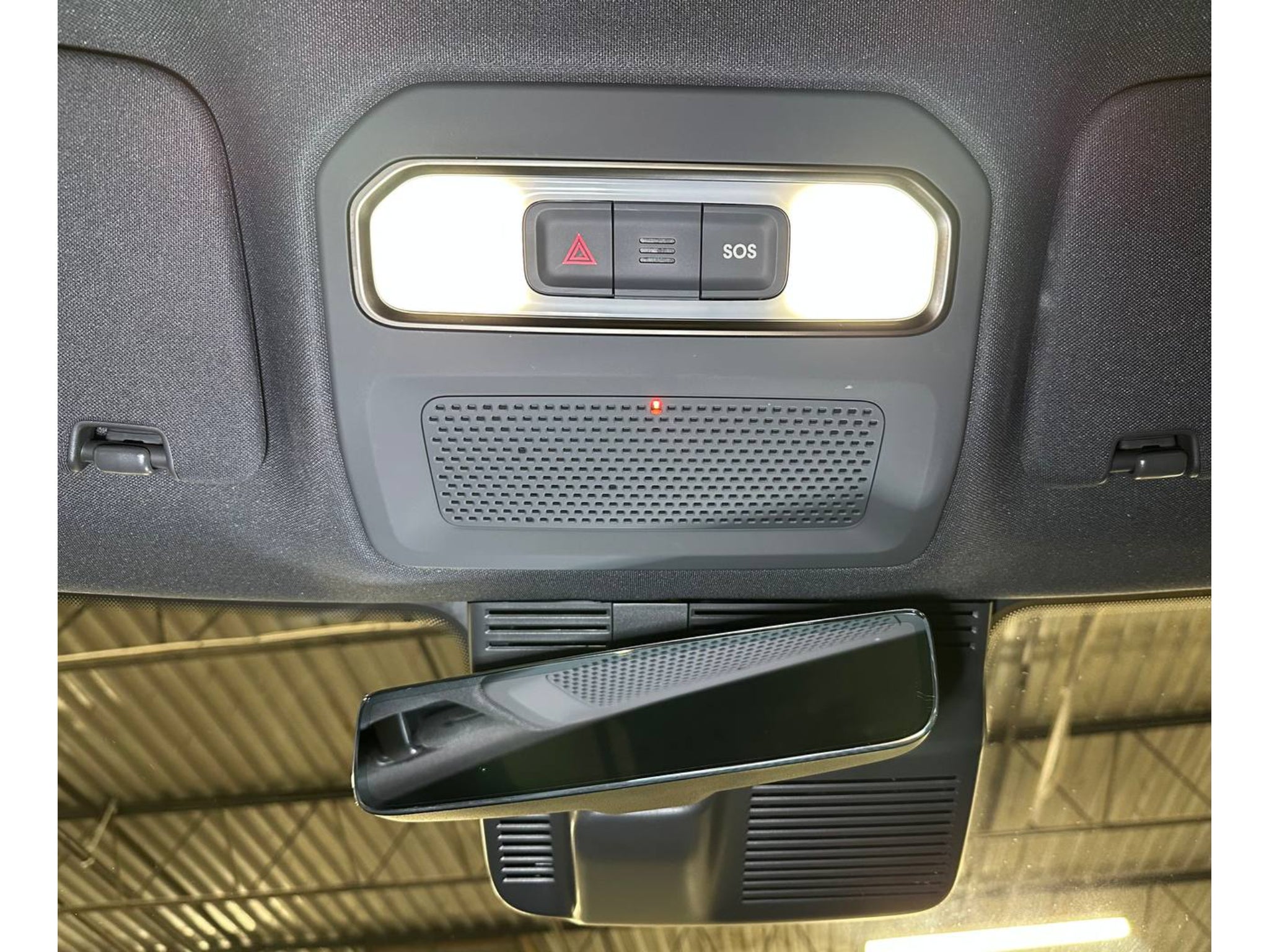 2026 Rivian R1S PREFORMANCE DUAL LARGE Adventure