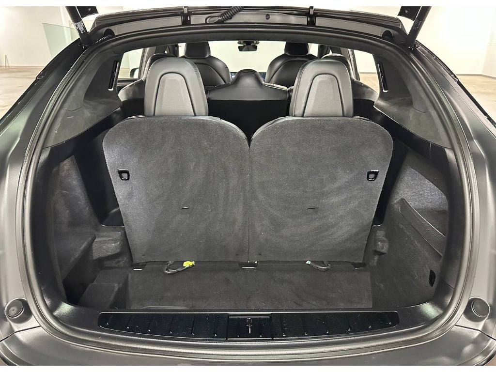 2023 Tesla Model X Standard Range