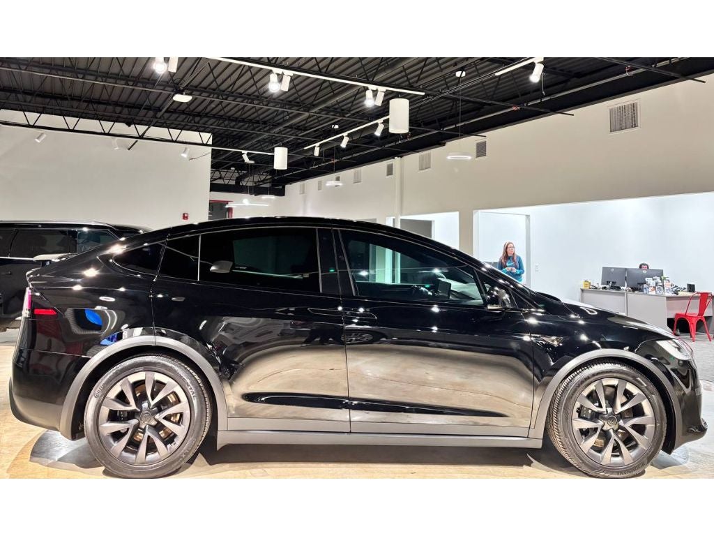 2023 Tesla Model X Base