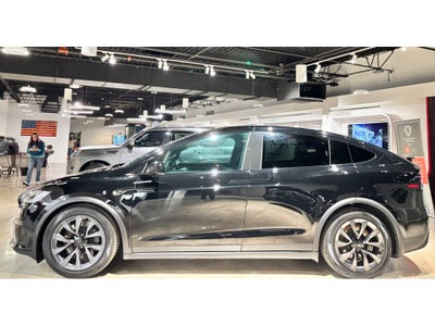 2023 Tesla Model X Base