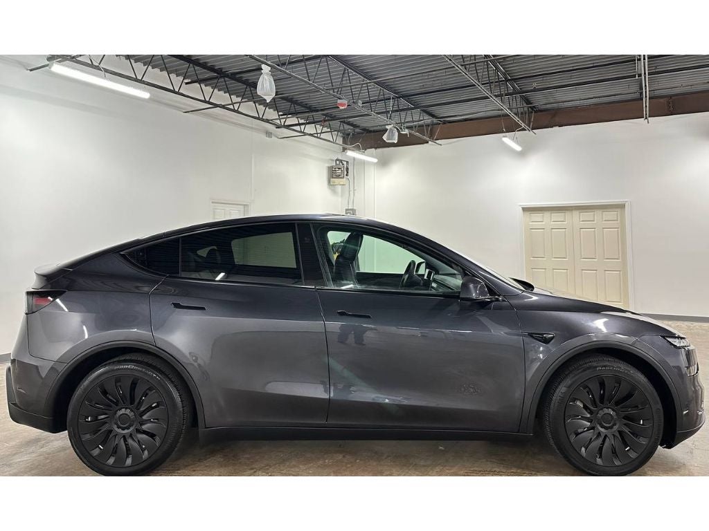 2026 Tesla Model Y Premium