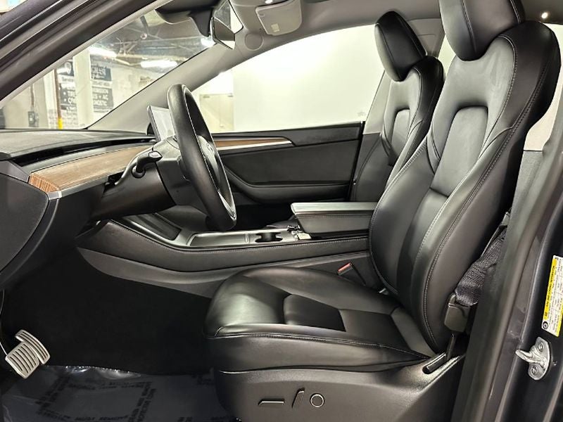 2025 Tesla Model Y Performance