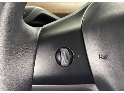 2025 Tesla Model Y Performance