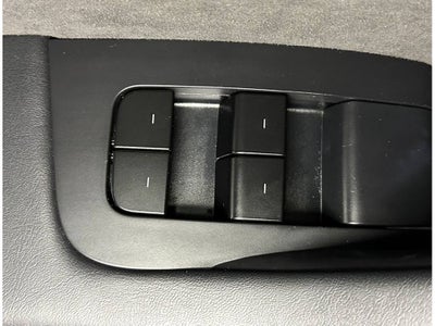 2025 Tesla Model Y Performance